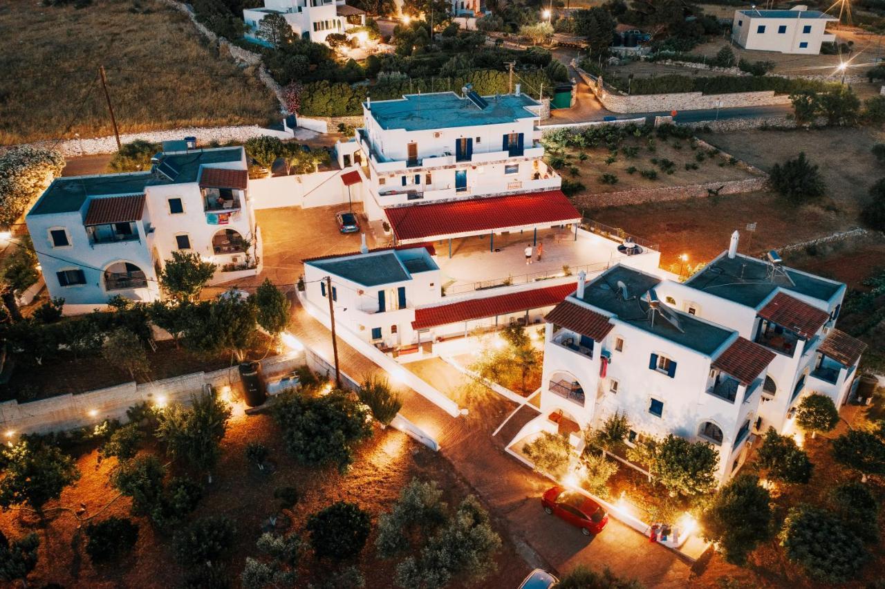 Theofilos Appartements Livadi (Kythira) Exterior foto
