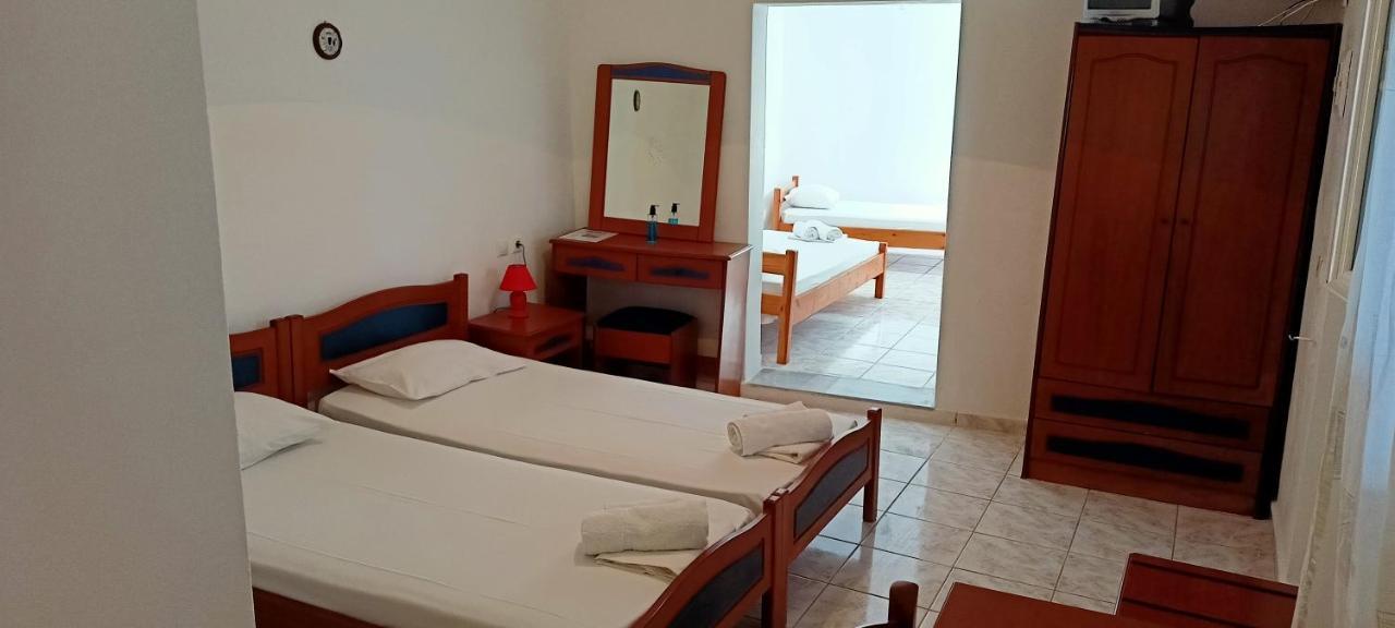 Theofilos Appartements Livadi (Kythira) Exterior foto