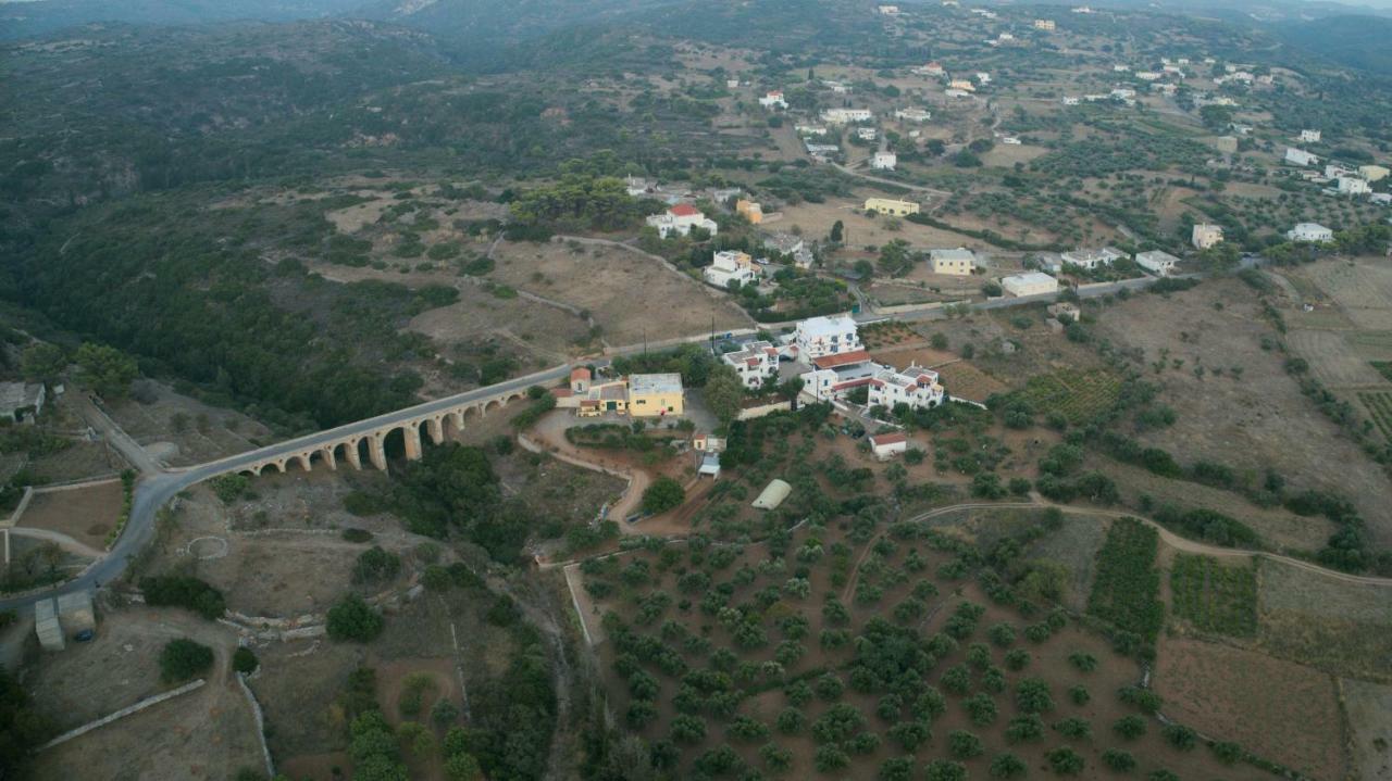 Theofilos Appartements Livadi (Kythira) Exterior foto